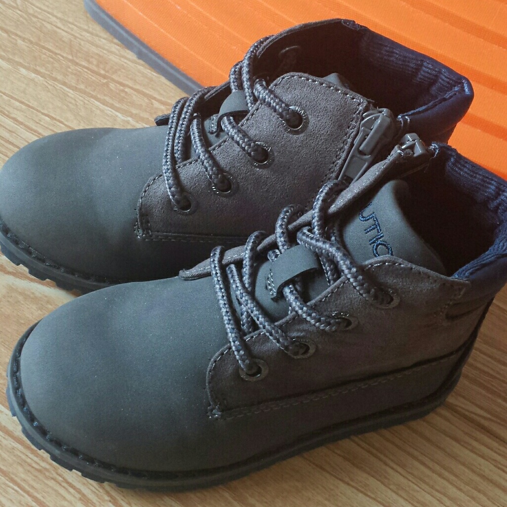 Size 7 NEW Nautica  Boots  Toddler boy